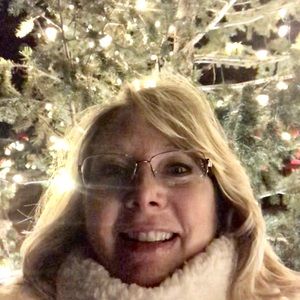 Meet your Posher, Deborah